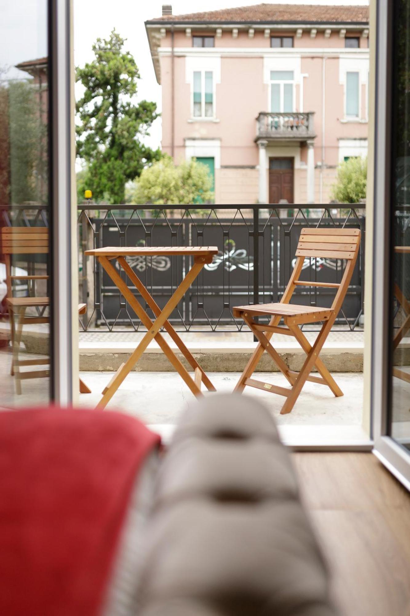 Domus 44 Rooms Verona Luaran gambar